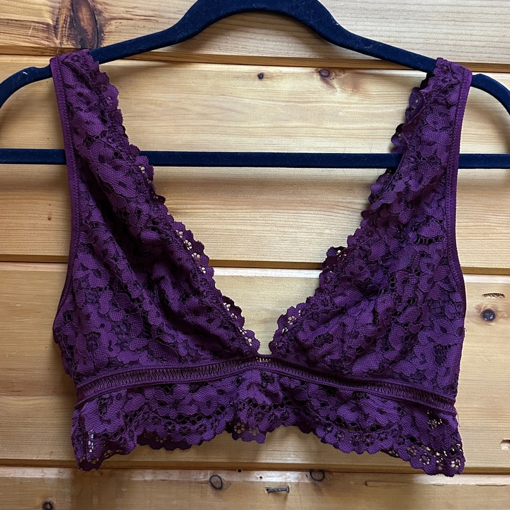 Victoria’s Secret body by Victoria Purple Lace Bralette L
